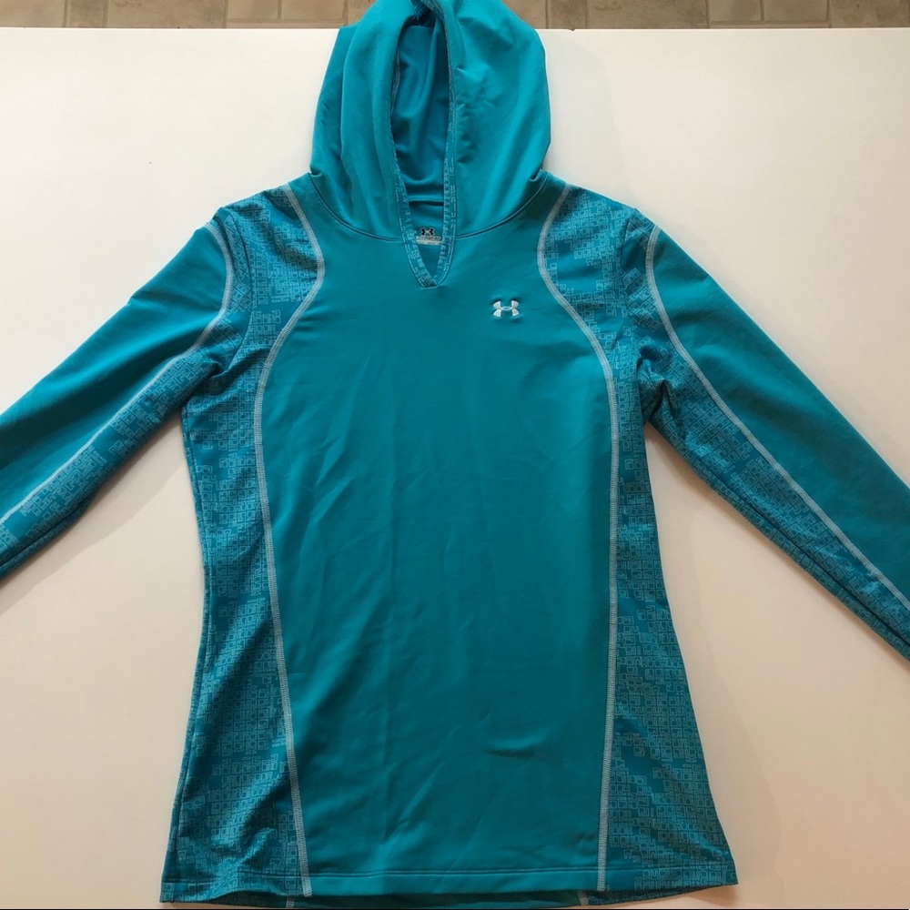 Under armor shirt.